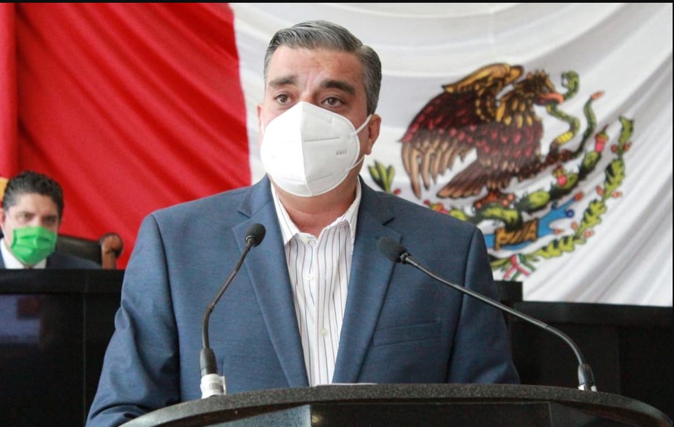 Alejandro Gloria: Proponen voto secreto para iniciativas del gobernador