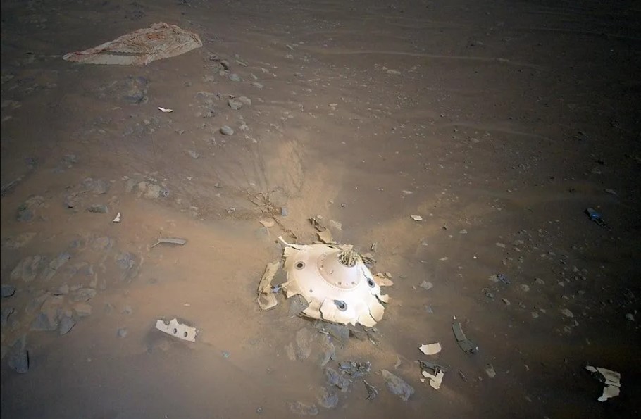 Helicóptero de la NASA en Marte detecta restos “de otro mundo” causados por aterrizaje del Perseverance