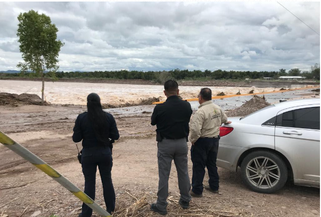 Reportan inundación, ríos desbordados y arroyos en Parral, Allende y El Tule