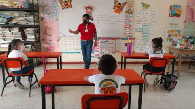 ¿Alumnos de todo México tendrán que ir a clases sábados y domingos de ahora en adelante?