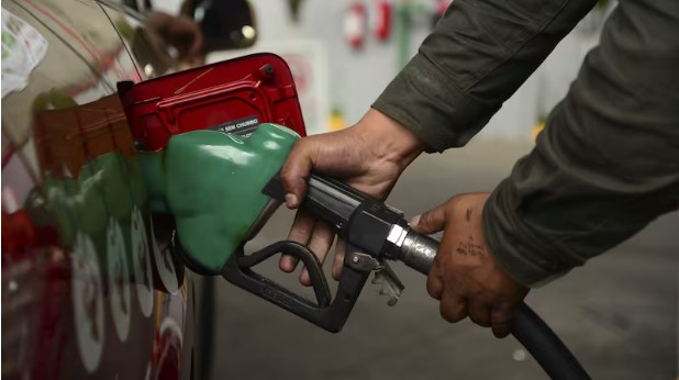 En qué consiste el acuerdo con empresarios para precio máximo de la gasolina; entrará en vigor el lunes