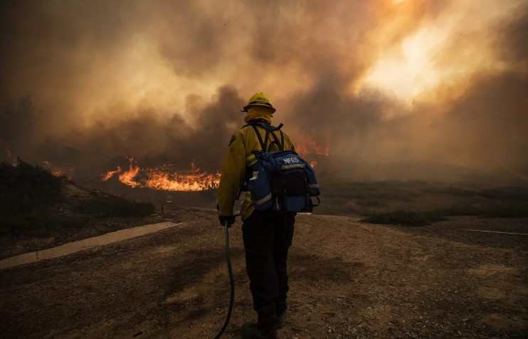 Miles de rayos provocan una nueva ola de incendios en California