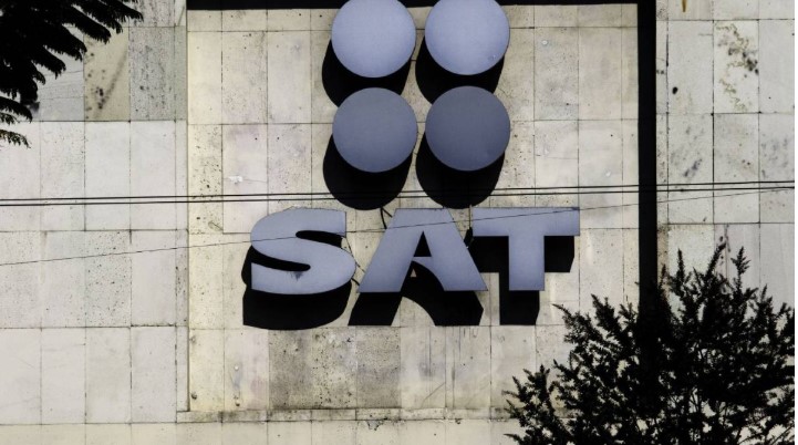 SAT embarga cuentas bancarias y remata bienes de todos los mexicanos que ignoren este trámite