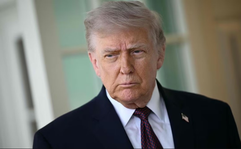 Trump afirma que el alto el fuego con Irán se encuentra en estado crítico tras rechazar respuesta de Teherán